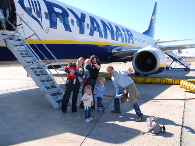 Volar con niños a Ibiza